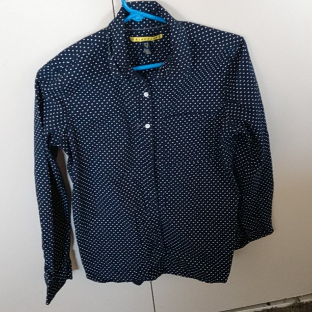 Really cute button up
